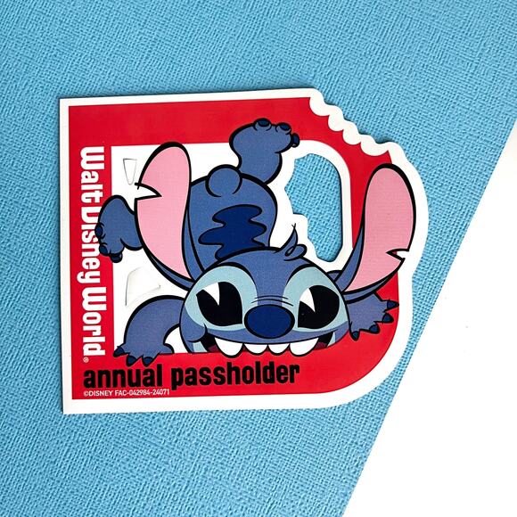 Disney Passholder Stitch Lilo Magnet - 2024 Annual Pass Exclusive Magnet - Picture 1 of 3